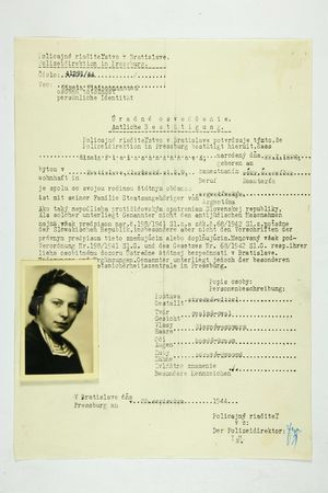  Certificate of Argentine Citizenship for Gisi Fleischmann